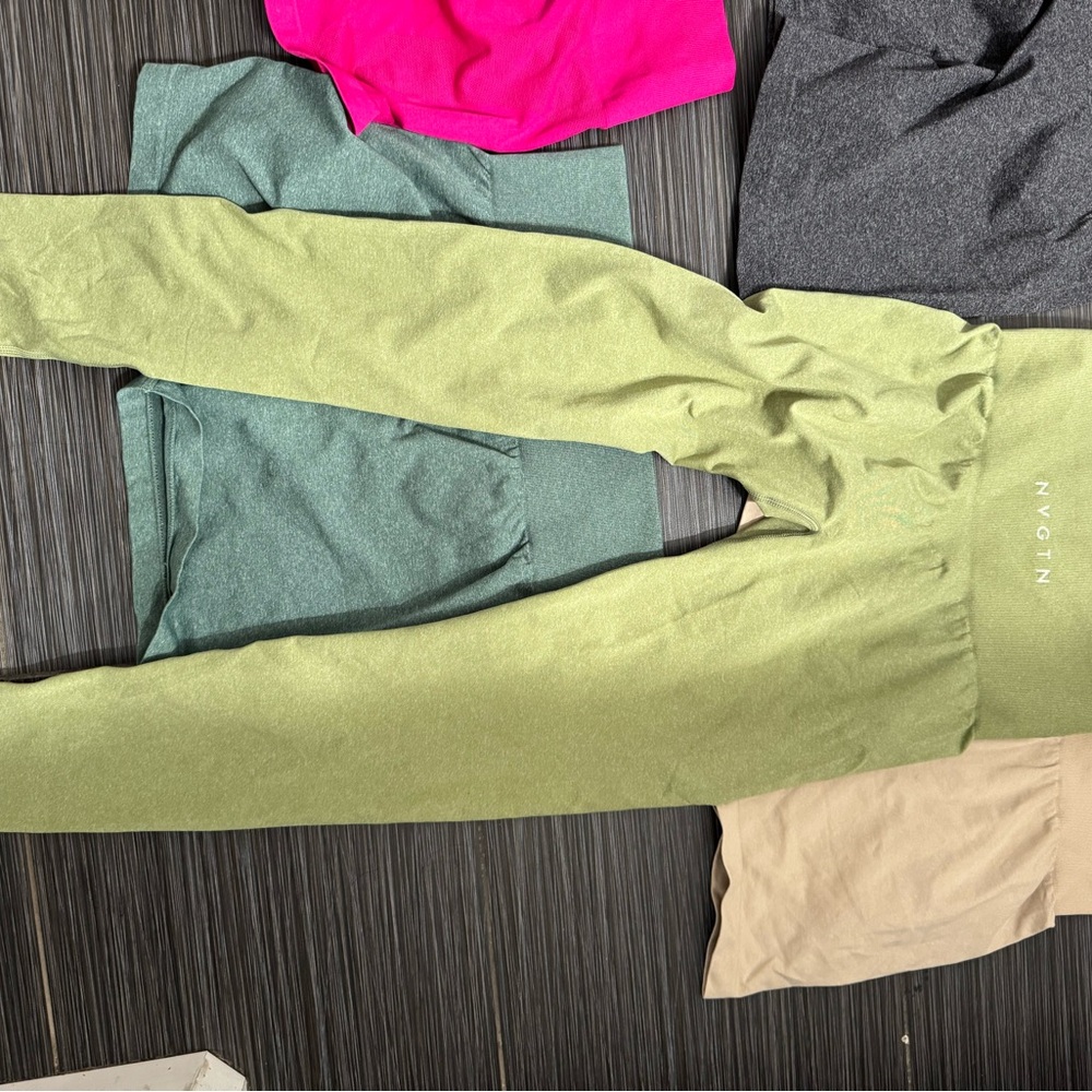 NVGTN Women's Vibrant Active Shorts and Leggings Bundle - Picture 8 of 10